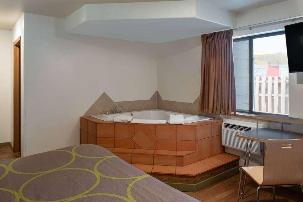 Super 8 By Wyndham Livingston Yellowstone Номер фото